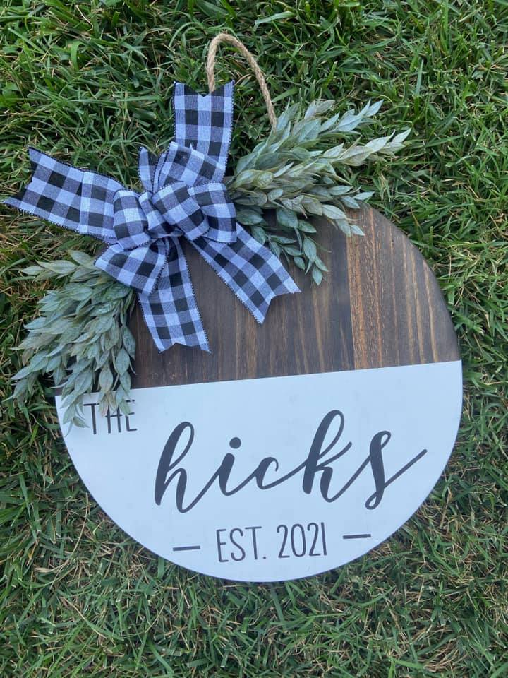 Personalized Wedding Gift Last Name Sign Round